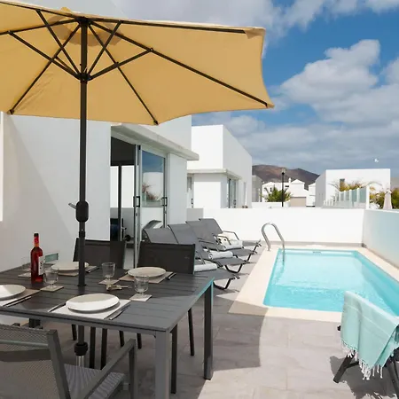 Valencia Villa *